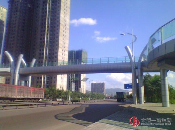 中阳县340省道弓家湾人行天桥圆满竣工